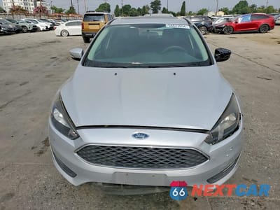 Piąte zdjęcie samochodu w środku: 2018 FORD FOCUS SEL VIN:1FADP3M27JL211390 - miniatura