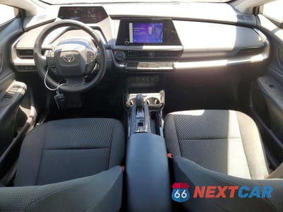 Zdjęcie 8 z 12 samochodu: 2024 TOYOTA PRIUS LE VIN:JTDACAAUXR3025423 - miniatura