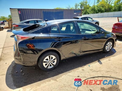 Trzecie zdjęcie samochodu z tyłu: 2016 TOYOTA PRIUS TWO ECO VIN:JTDKARFU2G3020201 - miniatura