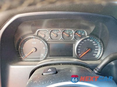 Zdjęcie 9 z 12 samochodu: 2018 CHEVROLET SILVERADO K1500 LT VIN:1GCVKREC6JZ152739 - miniatura