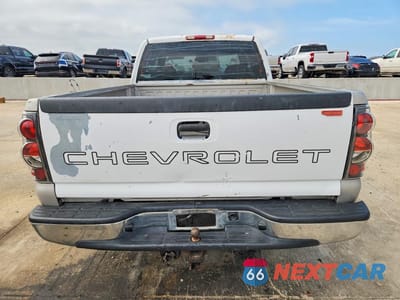 Zdjęcie 6 z 12 samochodu: 2003 GMC NEW SIERRA C1500 VIN:2GTEC19T331104653 - miniatura