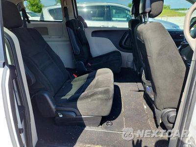Zdjęcie 11 z 13 samochodu: 2016 DODGE GRAND CARAVAN SXT VIN:2C4RDGCG7GR169395 - miniatura