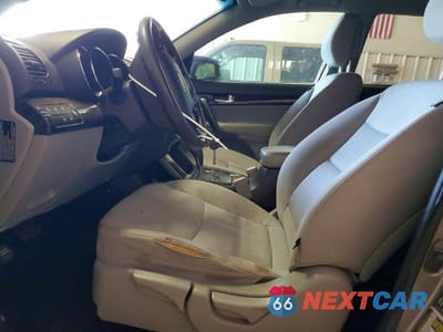 Zdjęcie 7 z 13 samochodu: 2012 KIA SORENTO LX VIN:5XYKT3A67CG230251 - miniatura
