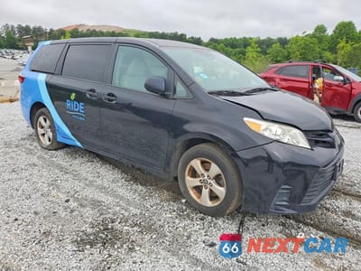 Czwarte zdjęcie samochodu z boku: 2020 TOYOTA SIENNA L VIN:5TDZZ3DC5LS086605 - miniatura