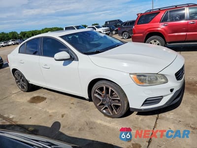 Czwarte zdjęcie samochodu z boku: 2017 VOLVO S60 VIN:YV126MFL0H2430556 - miniatura