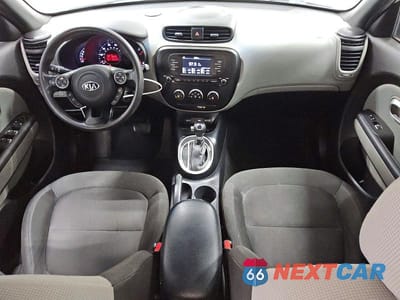 Zdjęcie 8 z 13 samochodu: 2018 KIA SOUL BASE VIN:KNDJN2A2XJ7606562 - miniatura