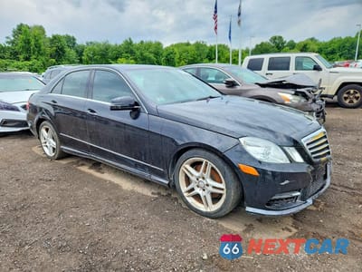 Czwarte zdjęcie samochodu z boku: 2013 MERCEDES-BENZ E 350 4MATIC VIN:WDDHF8JB5DA739998 - miniatura