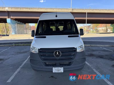 Czwarte zdjęcie samochodu z boku: 2023 MERCEDES-BENZ SPRINTER 2500 VIN:W1W4NBHY6PT150314 - miniatura