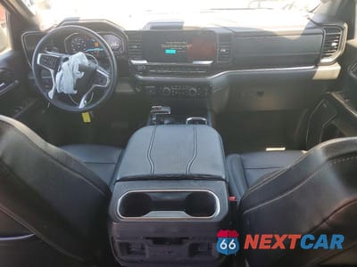 Zdjęcie 8 z 12 samochodu: 2024 CHEVROLET SILVERADO K1500 RST VIN:2GCUDEED2R1160221 - miniatura
