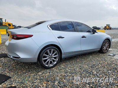 Trzecie zdjęcie samochodu z tyłu: 2020 MAZDA 3 SELECT VIN:3MZBPACL1LM115608 - miniatura