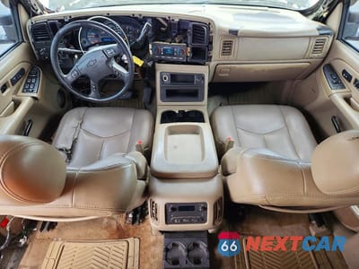 Zdjęcie 8 z 12 samochodu: 2004 CHEVROLET SILVERADO C2500 HEAVY DUTY VIN:1GCHC23U54F182060 - miniatura