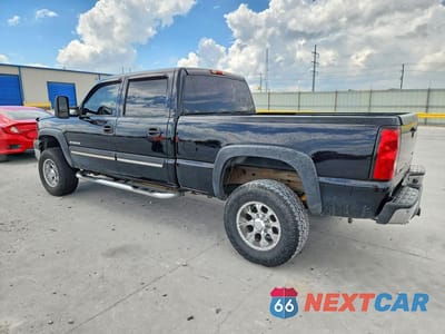 Drugie zdjęcie samochodu z przodu: 2004 CHEVROLET SILVERADO C2500 HEAVY DUTY VIN:1GCHC23U54F182060 - miniatura