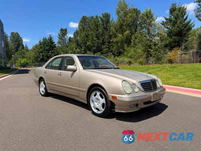 2000 MERCEDES-BENZ E 430 WDBJF70J7YB018627 - główne zdjęcie licytacji z USA - miniatura