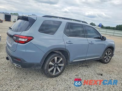 Trzecie zdjęcie samochodu z tyłu: 2025 HONDA PILOT TOURING VIN:5FNYG1H76SB007755 - miniatura