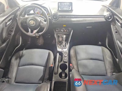 Zdjęcie 8 z 12 samochodu: 2018 TOYOTA YARIS IA BASE VIN:3MYDLBYV0JY323185 - miniatura