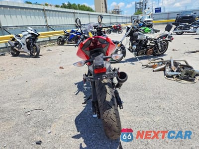 Czwarte zdjęcie samochodu z boku: 2021 KAWASAKI EX400 VIN:JKAEXKG19MDAB5874 - miniatura