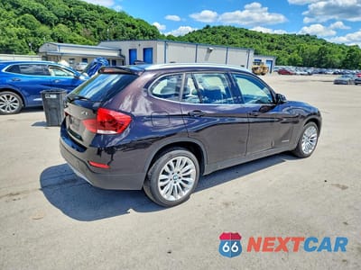 Trzecie zdjęcie samochodu z tyłu: 2015 BMW X1 XDRIVE28I VIN:WBAVL1C52FVY26531 - miniatura