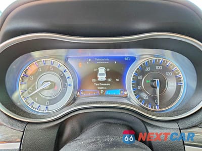 Zdjęcie 9 z 12 samochodu: 2022 CHRYSLER 300 TOURING L VIN:2C3CCADG4NH121204 - miniatura