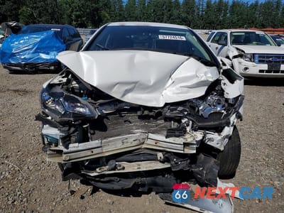 Piąte zdjęcie samochodu w środku: 2018 HONDA FIT SPORT VIN:3HGGK5H63JM707639 - miniatura