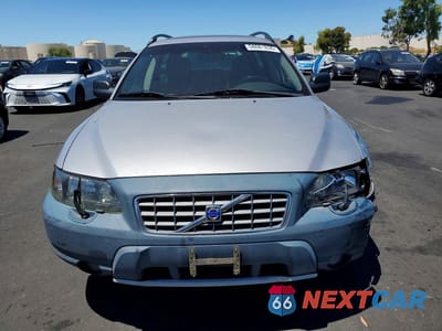 Piąte zdjęcie samochodu w środku: 2003 VOLVO XC70 VIN:YV1SZ59H831102515 - miniatura