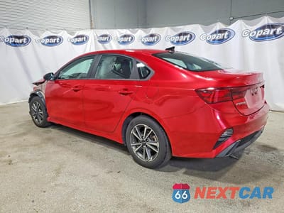 Drugie zdjęcie samochodu z przodu: 2023 KIA FORTE LXS VIN:3KPF24AD4PE624866 - miniatura