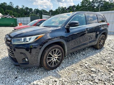 2017 TOYOTA HIGHLANDER SE 5TDKZRFH0HS513385 - główne zdjęcie licytacji z USA - miniatura
