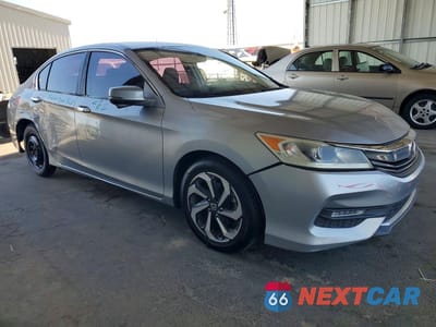 Czwarte zdjęcie samochodu z boku: 2016 HONDA ACCORD EX VIN:1HGCR2F77GA152723 - miniatura
