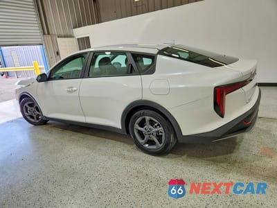Drugie zdjęcie samochodu z przodu: 2025 KIA K4 LXS VIN:3KPFT4DE6SE062950 - miniatura