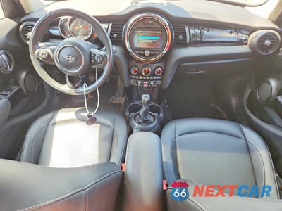 Zdjęcie 8 z 12 samochodu: 2021 MINI COOPER VIN:WMWXU7C00M2N01548 - miniatura
