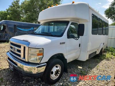 Drugie zdjęcie samochodu z przodu: 2008 FORD ECONOLINE E450 SUPER DUTY CUTAWAY VAN VIN:1FD4E45S98DB59684 - miniatura