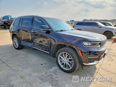 Czwarte zdjęcie samochodu z boku: 2023 JEEP GRAND CHEROKEE L SUMMIT VIN:1C4RJJEG8P8705978 - miniatura