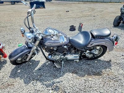 Trzecie zdjęcie samochodu z tyłu: 2004 YAMAHA XVS1100 A VIN:JYAVP11E44A058934 - miniatura