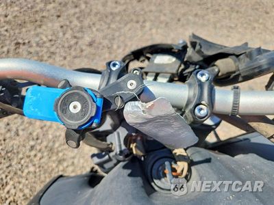 Zdjęcie 7 z 8 samochodu: 2023 YAMAHA MT09 VIN:JYARN71EXPA003242 - miniatura