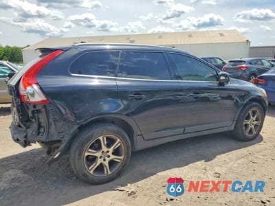 Trzecie zdjęcie samochodu z tyłu: 2012 VOLVO XC60 T6 VIN:YV4902DZ2C2296513 - miniatura