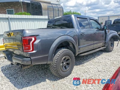 Trzecie zdjęcie samochodu z tyłu: 2018 FORD F150 RAPTOR VIN:1FTFW1RG5JFC90734 - miniatura
