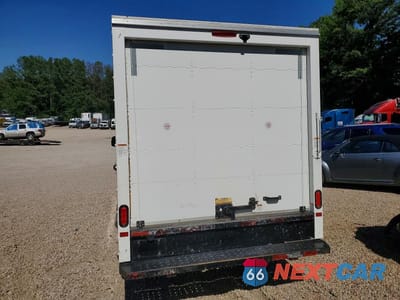 Zdjęcie 6 z 12 samochodu: 2020 GMC SAVANA BOX TRUCK VIN:1GD07RFP0L1180045 - miniatura