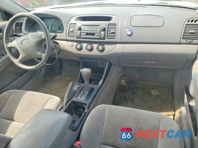 Zdjęcie 8 z 12 samochodu: 2002 TOYOTA CAMRY LE VIN:4T1BE32K92U091612 - miniatura