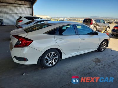 Trzecie zdjęcie samochodu z tyłu: 2018 HONDA CIVIC EX VIN:19XFC2F73JE207217 - miniatura