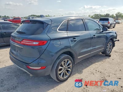 Trzecie zdjęcie samochodu z tyłu: 2019 LINCOLN MKC SELECT VIN:5LMCJ2C97KUL17553 - miniatura
