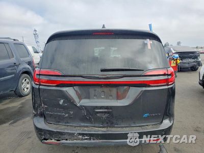 Zdjęcie 6 z 13 samochodu: 2023 CHRYSLER PACIFICA VIN:2C4RC1L77PR542841 - miniatura
