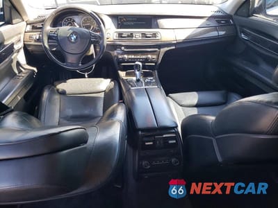 Zdjęcie 8 z 12 samochodu: 2011 BMW 750 LI VIN:WBAKB8C57BCY66690 - miniatura