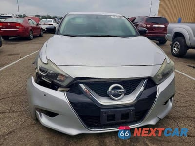 Piąte zdjęcie samochodu w środku: 2017 NISSAN MAXIMA 3.5 SV VIN:1N4AA6AP4HC427875 - miniatura