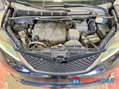 Zdjęcie 12 z 13 samochodu: 2017 TOYOTA SIENNA SE VIN:5TDXZ3DC0HS866316 - miniatura