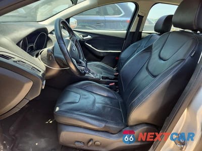 Zdjęcie 7 z 12 samochodu: 2015 FORD FOCUS SE VIN:1FADP3F21FL240582 - miniatura