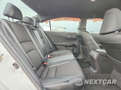 Zdjęcie 10 z 13 samochodu: 2017 HONDA ACCORD SPORT VIN:1HGCR2F56HA187284 - miniatura