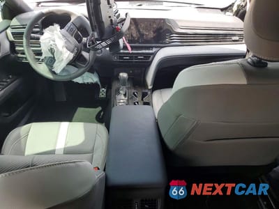 Zdjęcie 8 z 12 samochodu: 2025 TOYOTA CAMRY SE VIN:4T1DAACK1SU620655 - miniatura