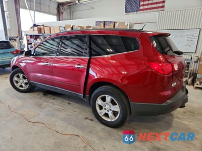 Drugie zdjęcie samochodu z przodu: 2012 CHEVROLET TRAVERSE LT VIN:1GNKVGED1CJ102623 - miniatura