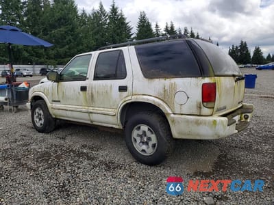 Drugie zdjęcie samochodu z przodu: 2003 CHEVROLET BLAZER VIN:1GNDT13X03K142162 - miniatura