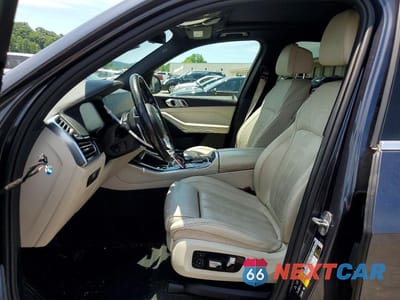 Zdjęcie 7 z 13 samochodu: 2019 BMW X5 VIN:5UXCR6C54KLL14800 - miniatura