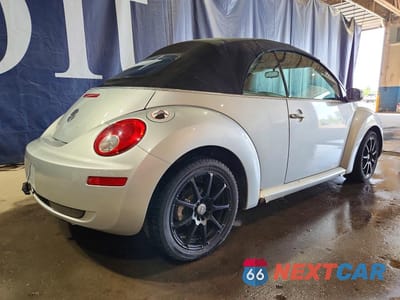 Trzecie zdjęcie samochodu z tyłu: 2007 VOLKSWAGEN NEW BEETLE CONVERTIBLE OPTION PACKAGE 1 VIN:3VWRF31Y77M412299 - miniatura